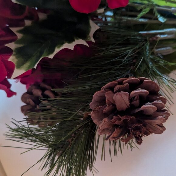NWT Red Hydrangeas Holly Pine Cone Floral Bush Xmas Holiday Ashland Home Decor - Picture 8 of 11